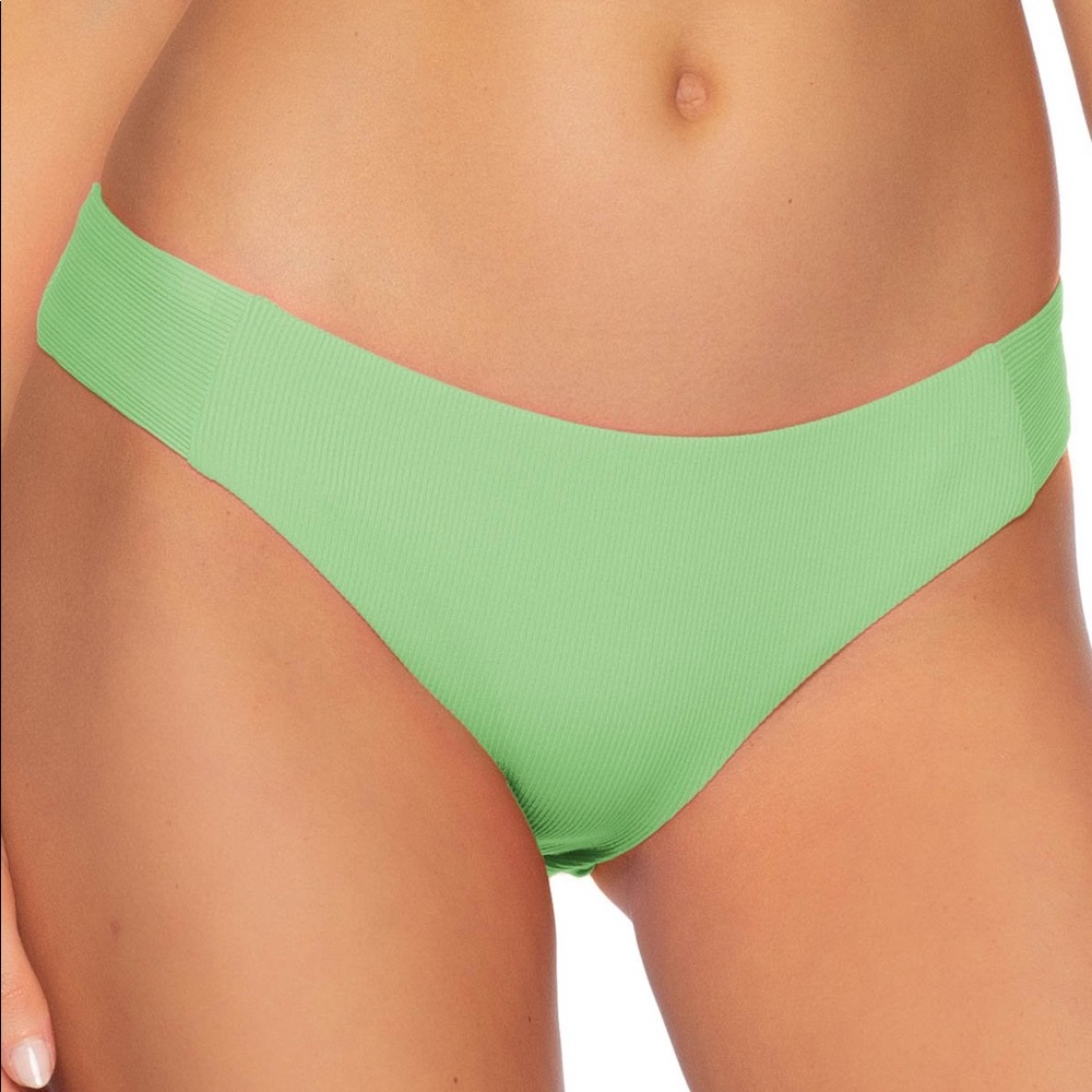 BECCA Fine Line Tab Side Hipster Swim Bottom NWOT Ribbed Sz S Vacation Resort